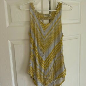 Women’s medium tank top